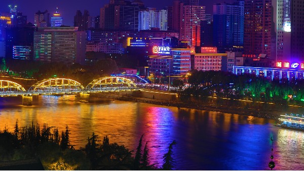 黃河之濱金城夜景